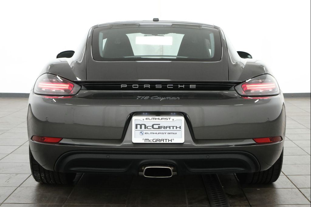 صورة 6 لـ 2021 Porsche 718 CAYMAN T