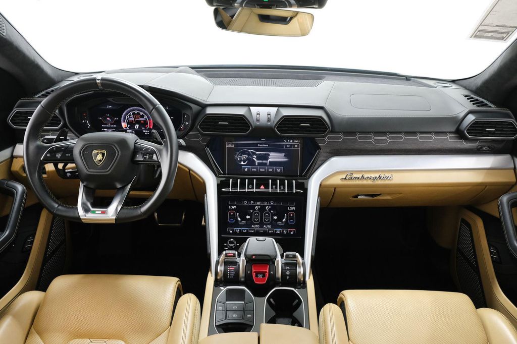 صورة 11 لـ 2020 Lamborghini URUS BASE