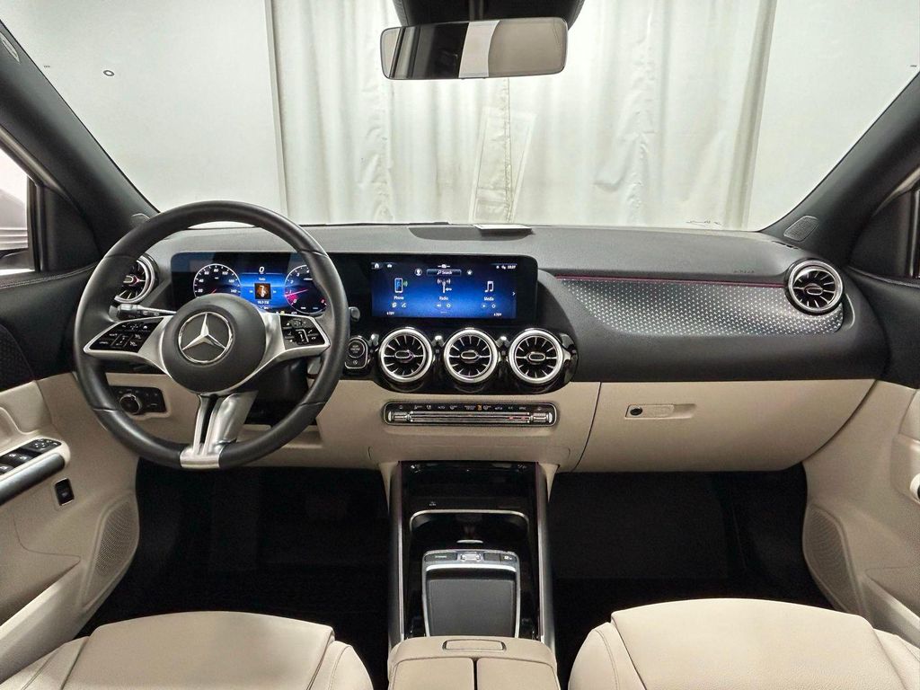 MERCEDES-BENZ GLA-CLASS - 8