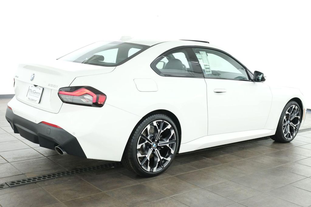 صورة 5 لـ 2025 BMW 230 XDRIVE