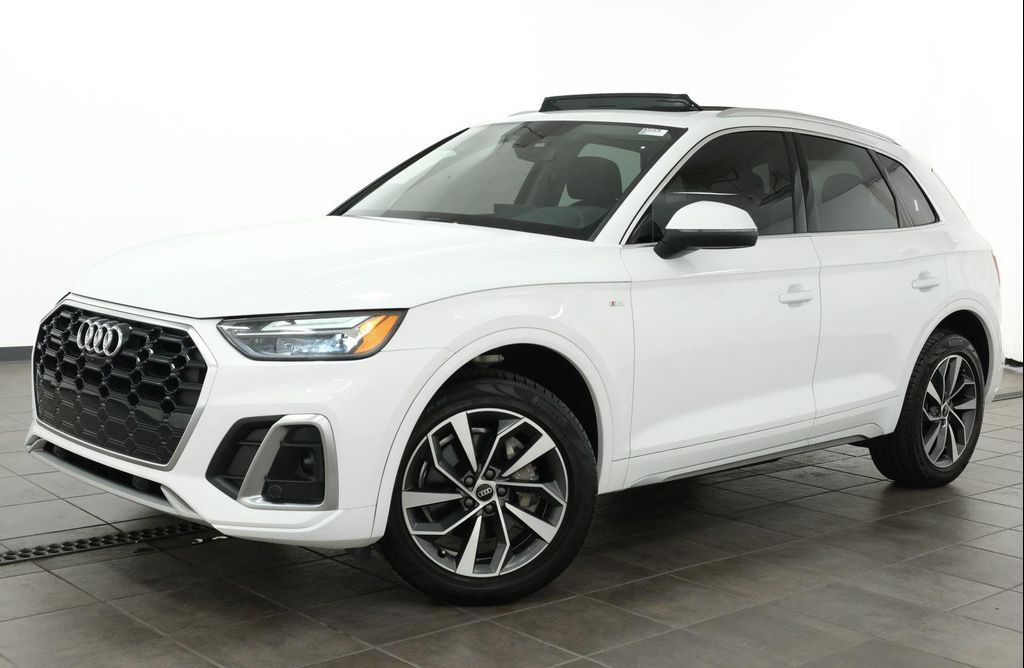 2022 Audi Q5 45 S line Premium Plus