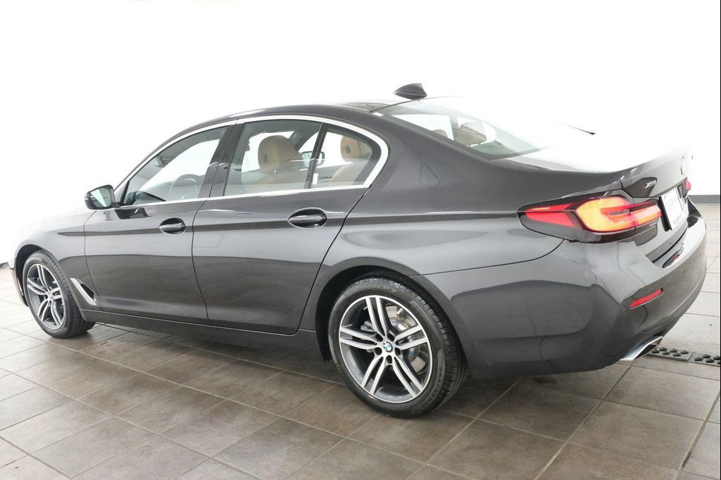 صورة مصغرة 3 لـ 2023 BMW 530 I XDRIVE