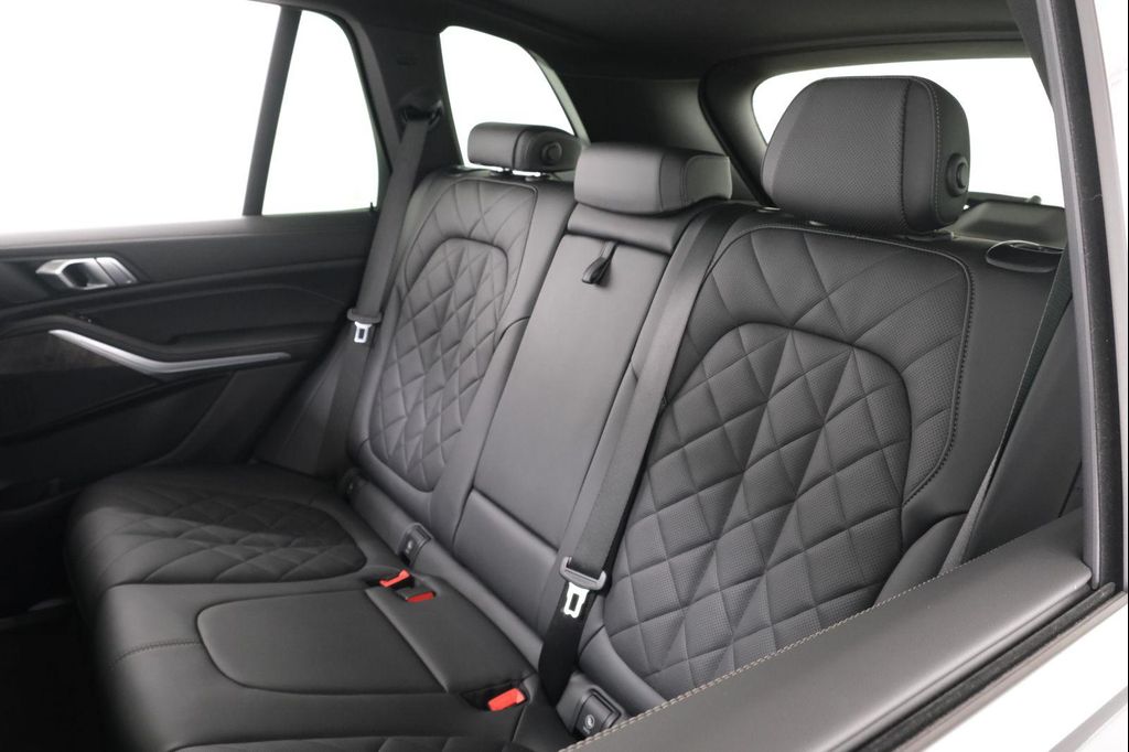 2024 BMW X5 XDRIVE40I — миниатюра 32
