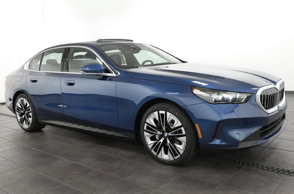 2027 BMW 530 XDRIVE 照片 8