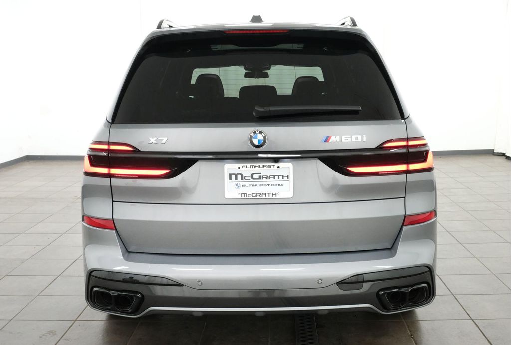 صورة 5 لـ 2026 BMW X7 M60I