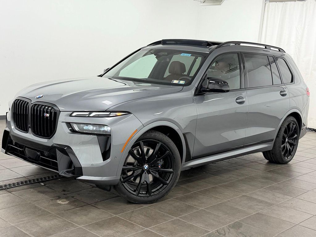 New 2026 BMW X7 M60i