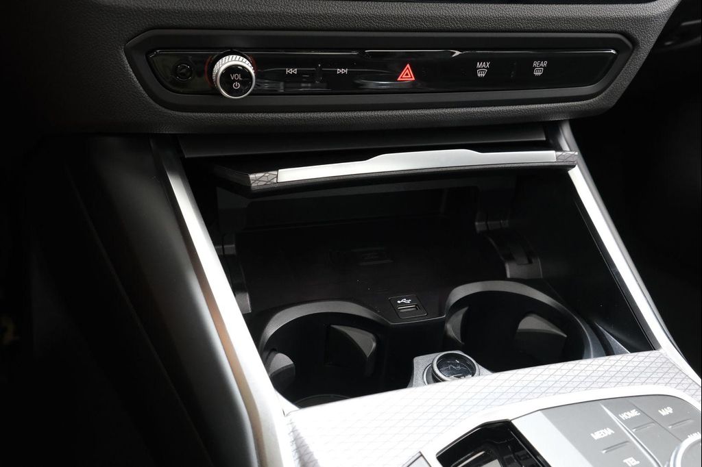 2026 BMW 330 XDRIVE NA 缩略图 19