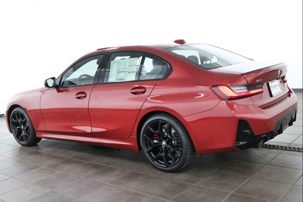 صورة 3 لـ 2026 BMW 330 XDRIVE NA
