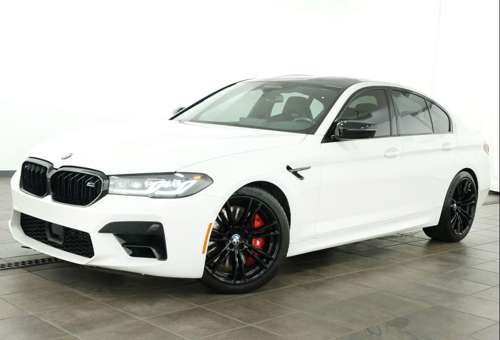 2023 BMW M5