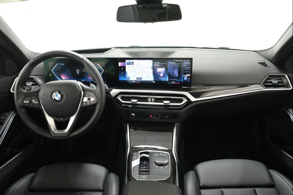 صورة 8 لـ 2023 BMW 330 XDRIVE