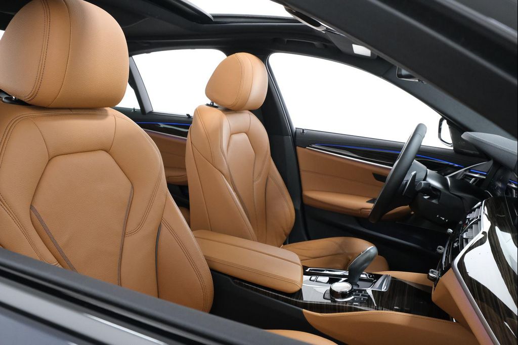 صورة مصغرة 40 لـ 2023 BMW 540 I XDRIVE