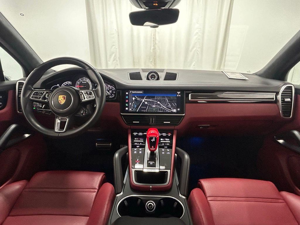 PORSCHE CAYENNE - 9
