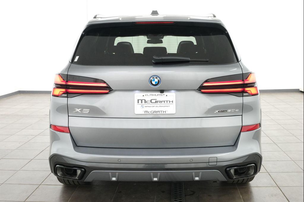 صورة 5 لـ 2026 BMW X5 PHEV XDRIVE50E