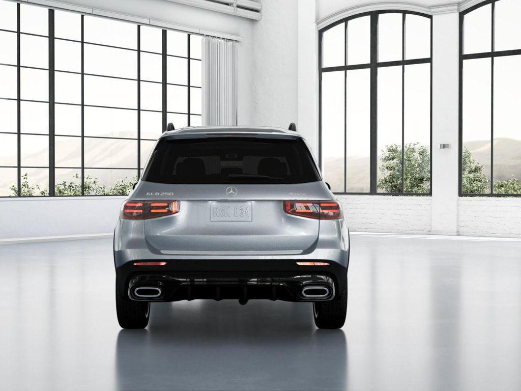 2026 Mercedes-BENZ GLB — миниатюра 24