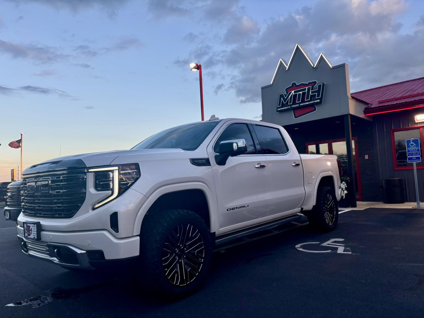 Dealership gallery photo 3