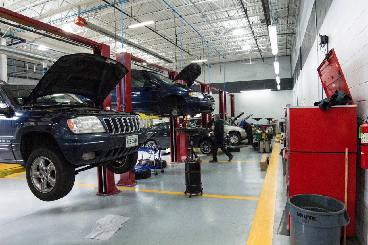 Dulles Motorcars Chrysler Jeep Dodge RAM Leesburg, VA