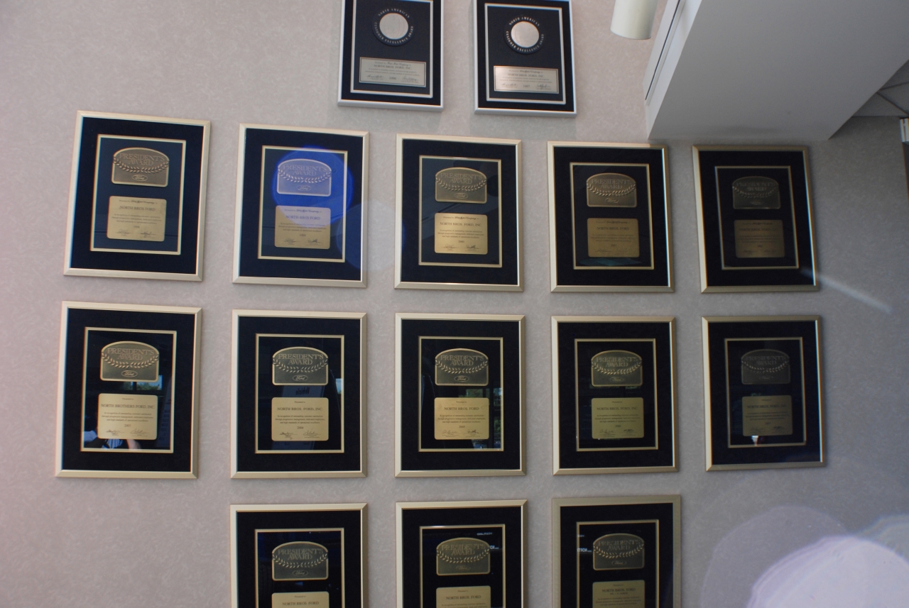 North Brothers Ford Westland, MI