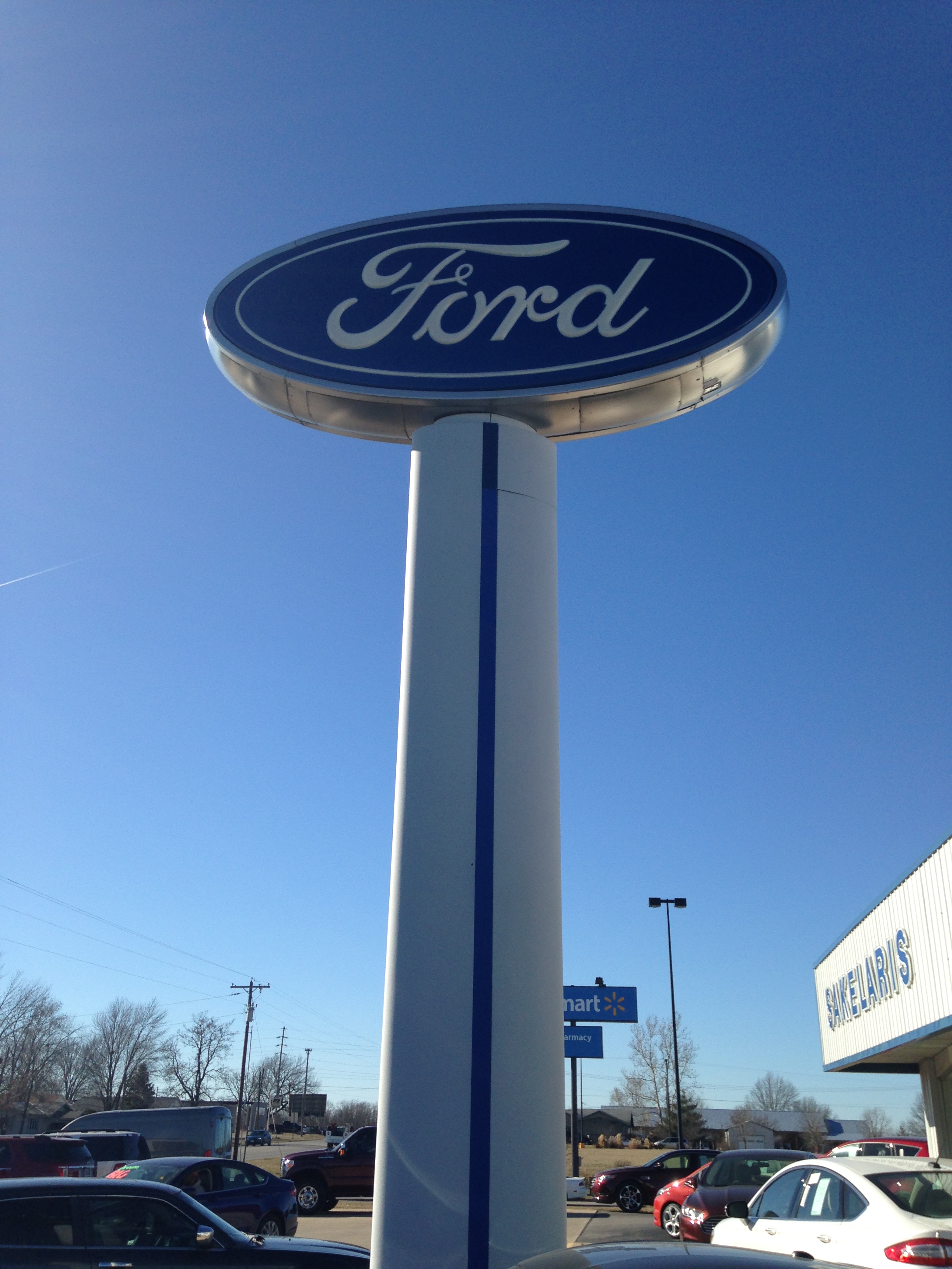 Sakelaris Ford of Versailles Versailles, MO