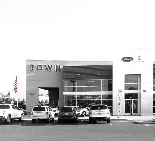 Pat Armstrong Ford East Wenatchee, WA