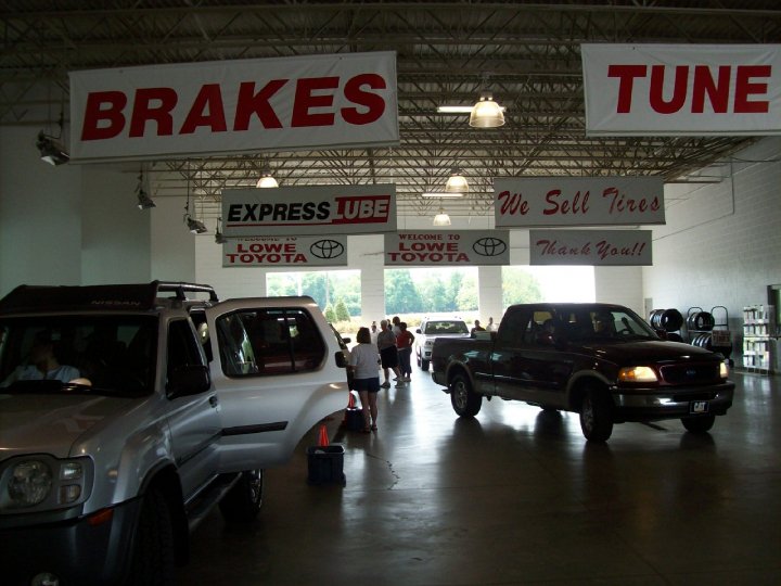 Lowe Toyota Warner Robins, GA