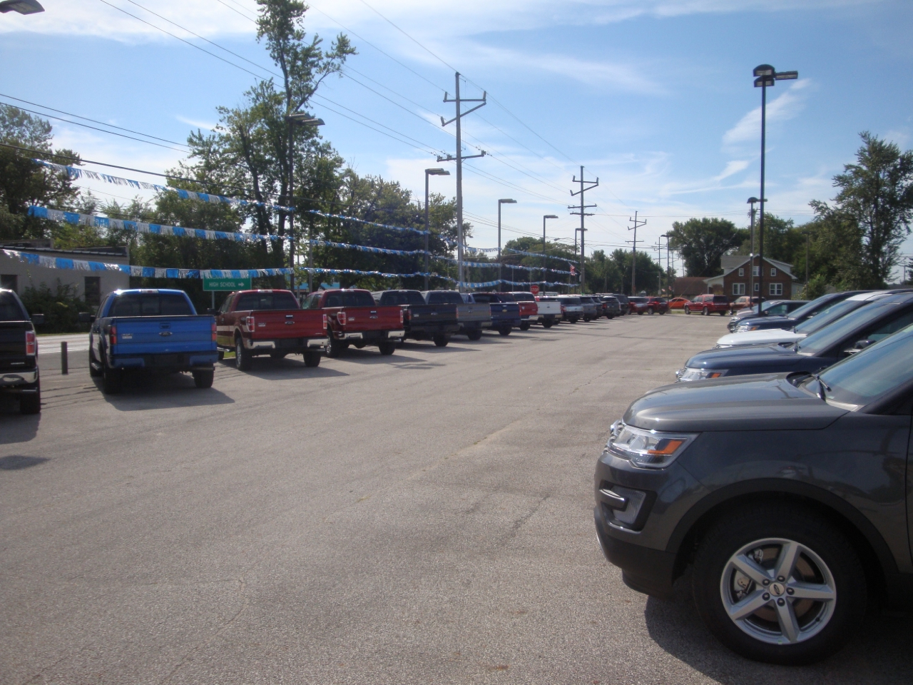 Fieldhouse Ford Chrysler Dodge Jeep Ram Demotte, IN
