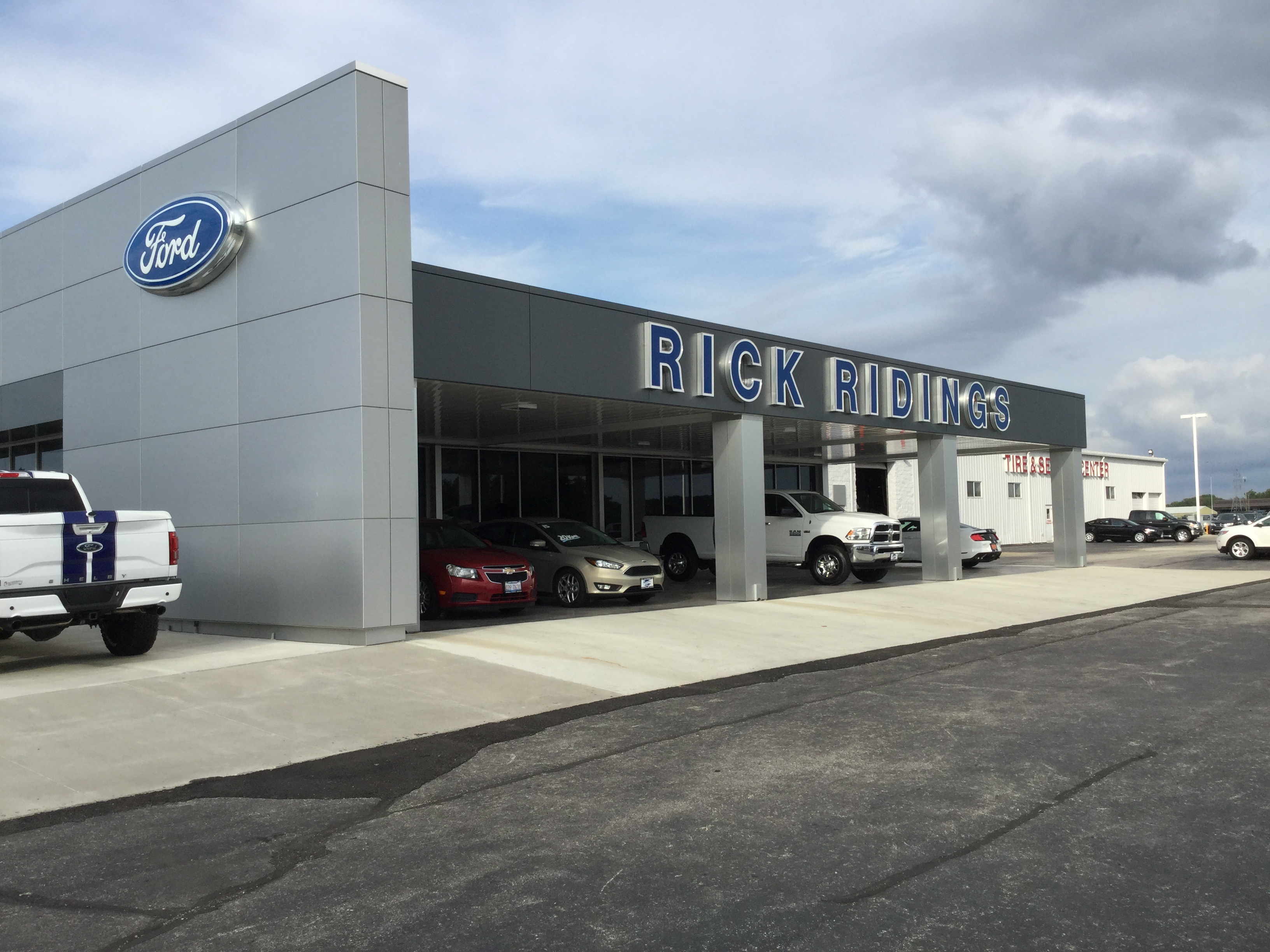 Rick Ridings Ford Monticello, IL