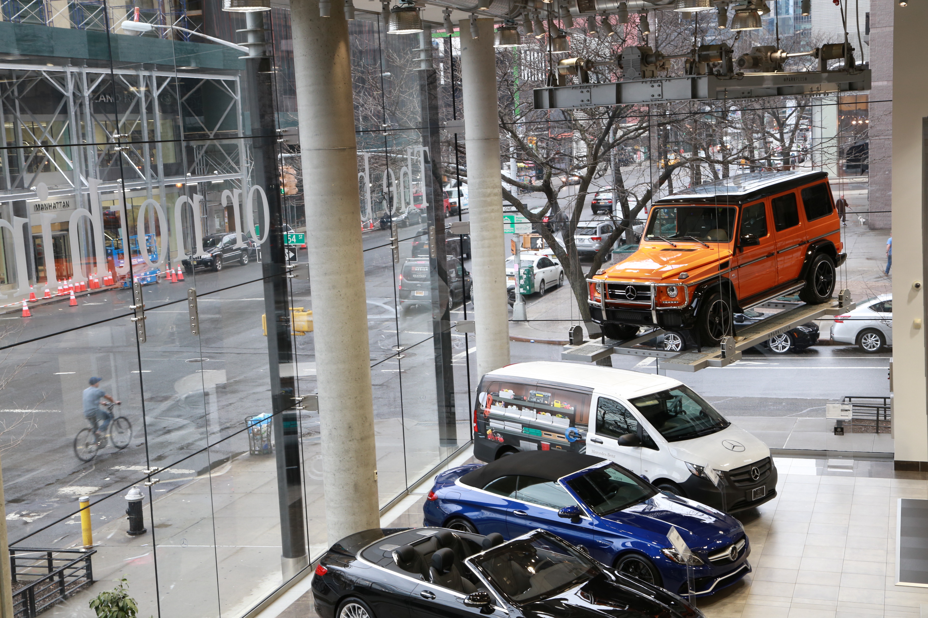 Mercedes-Benz Manhattan Boutique