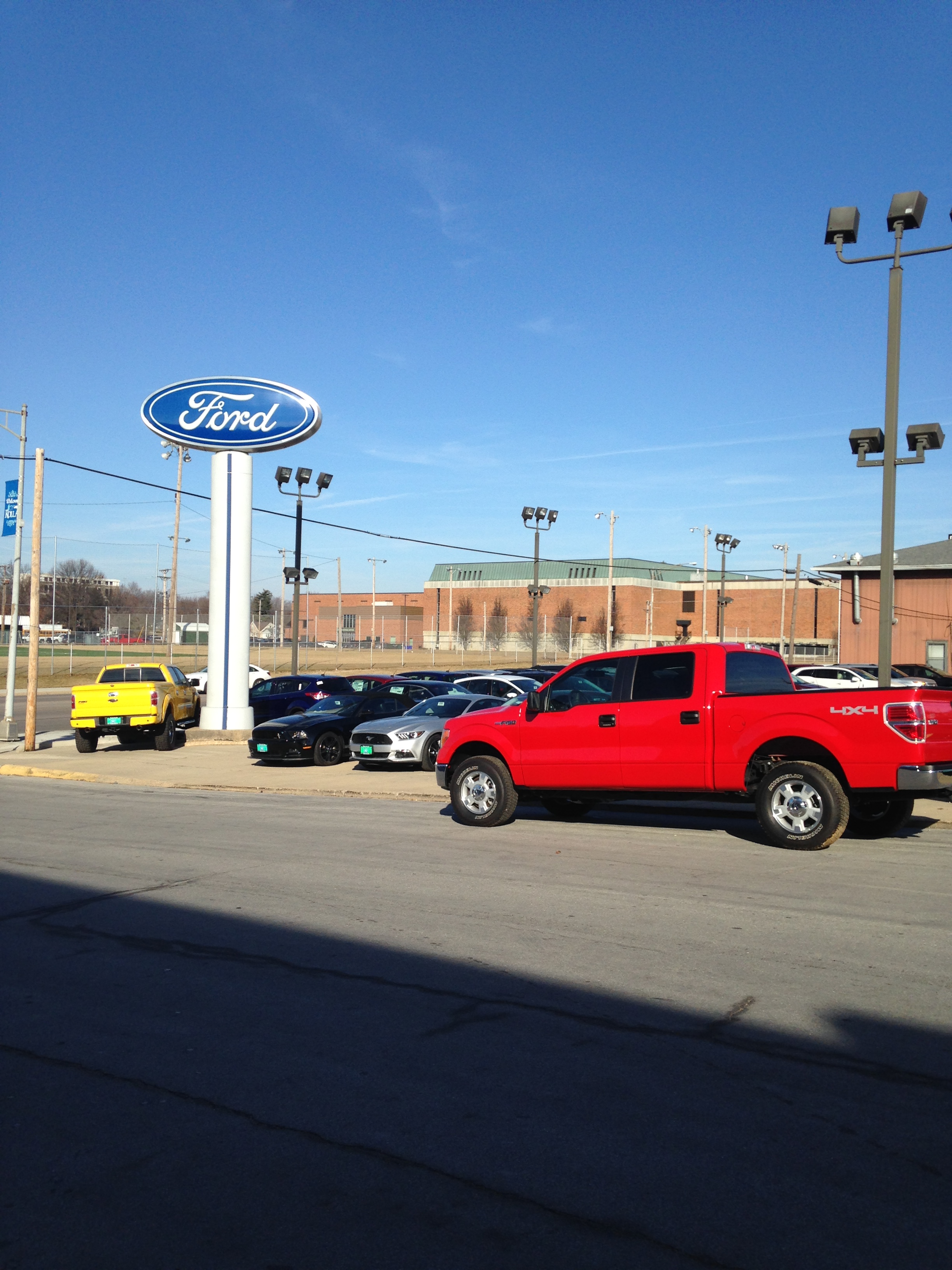 Sakelaris Ford Lincoln of Rolla Rolla, MO