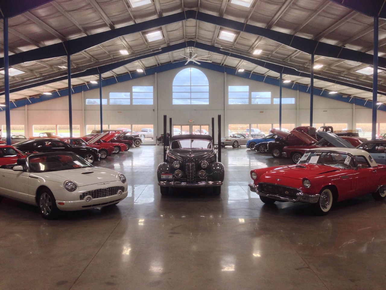 John Kufleitners Galleria of Vintage, Classic & Pristine Cars Salem