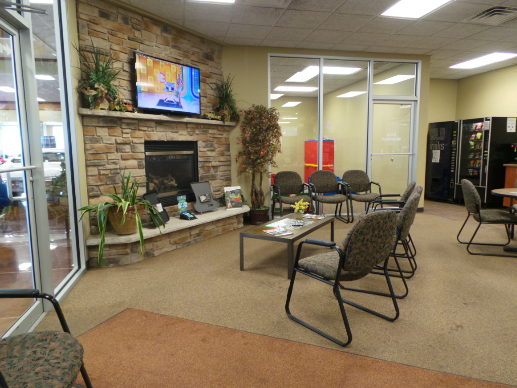 Chrysler World Abrams, WI