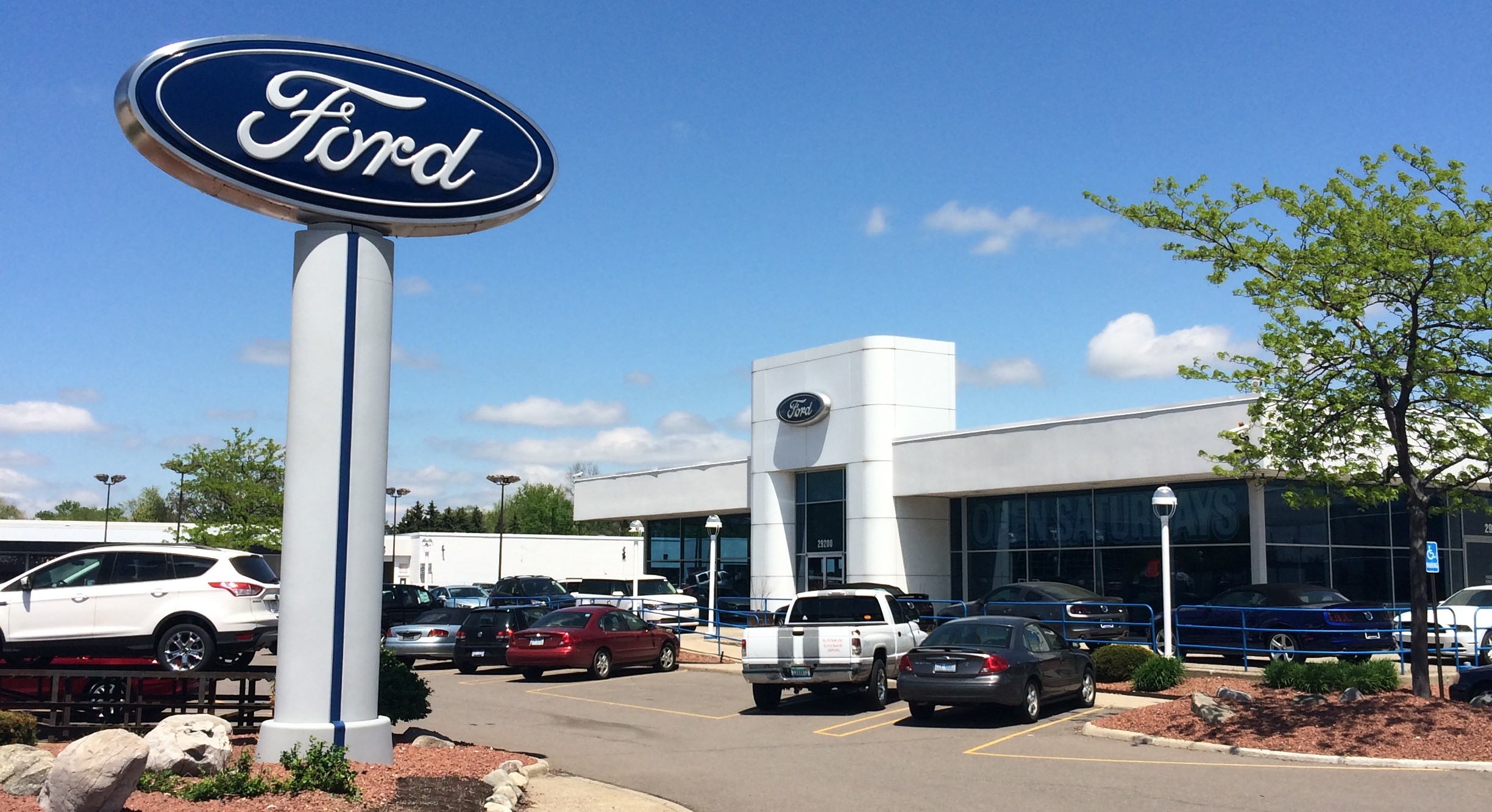 Avis Ford Southfield MI Cars