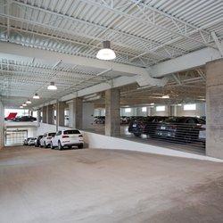 Dealership gallery photo 10