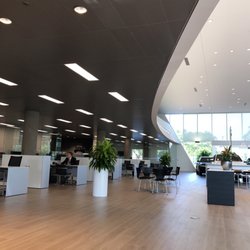 Dealership gallery photo 7