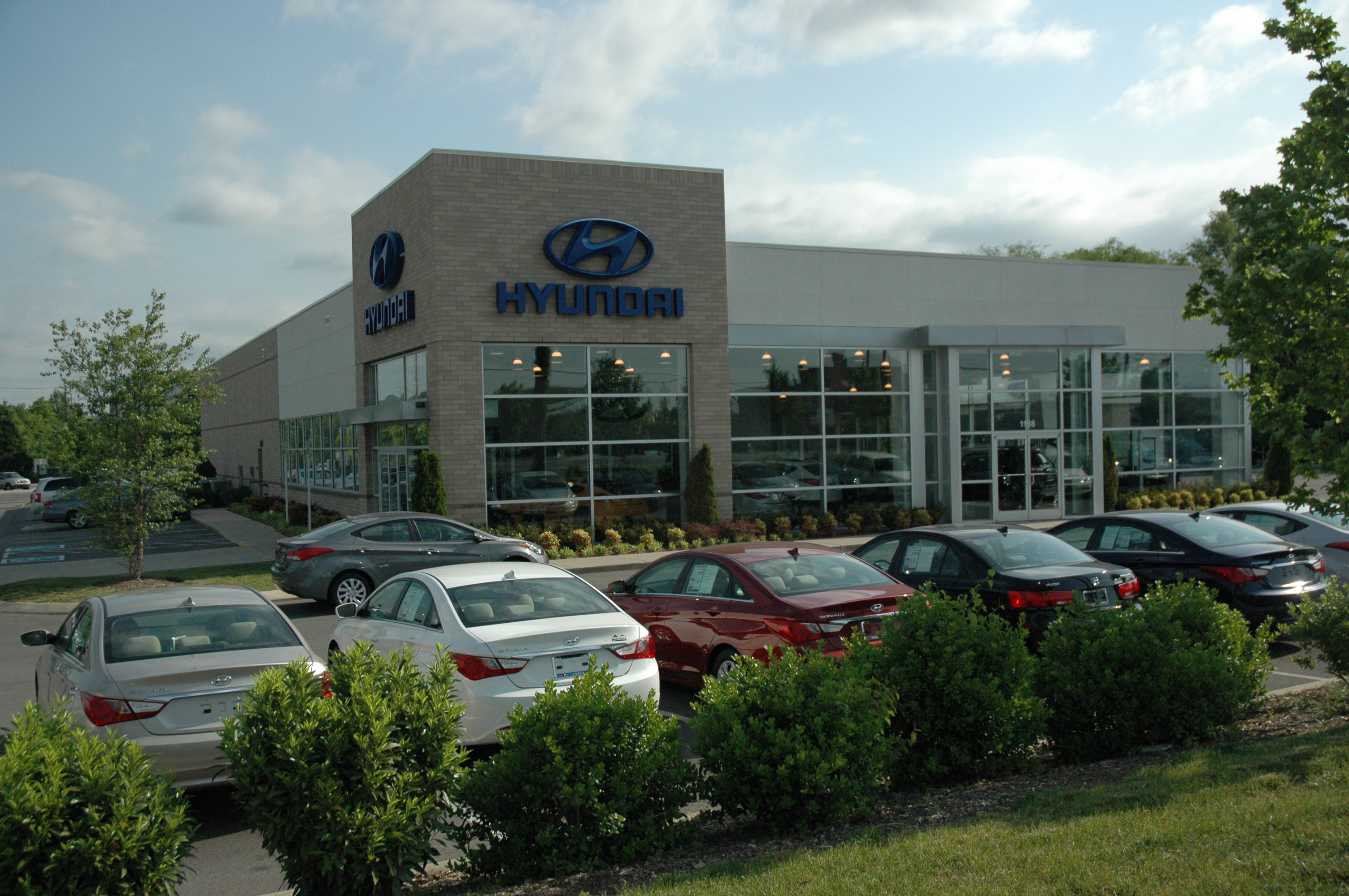 Hallmark Hyundai - Hendersonville, TN | Cars.com