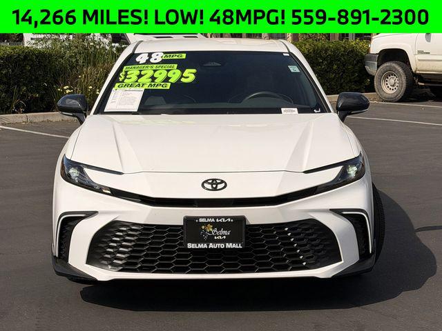 2025 Toyota CAMRY SE 照片 3