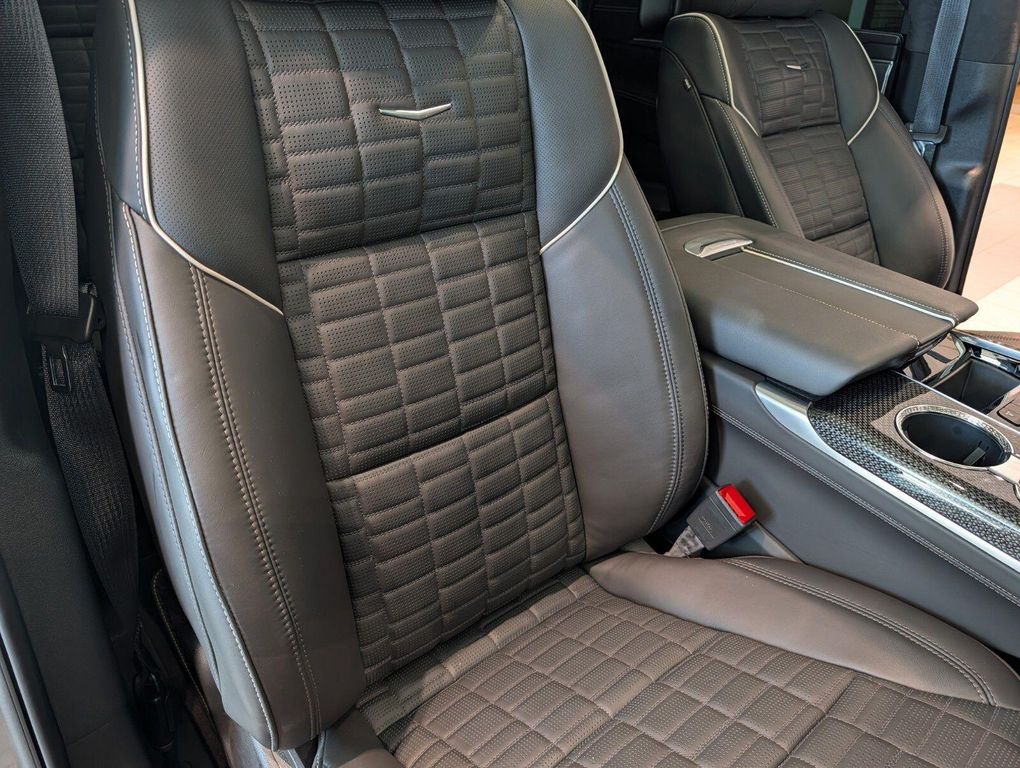 صورة مصغرة 40 لـ 2025 Cadillac ESCALADE V-SERIES