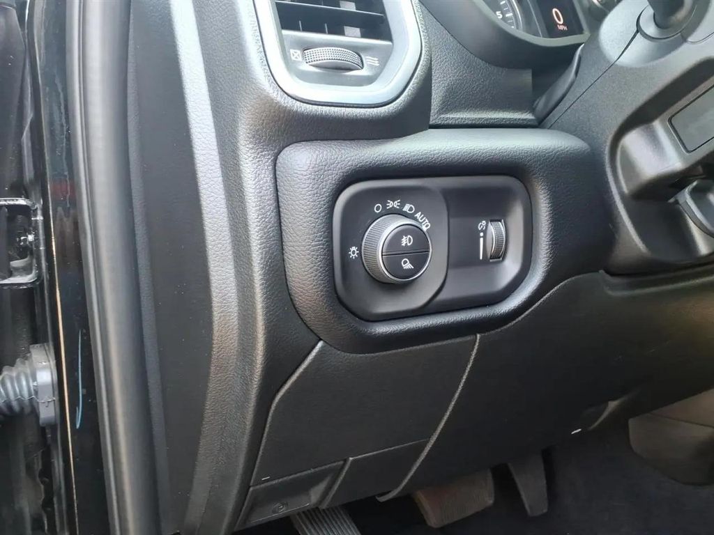 2026 RAM 2500 BIG HORN CREW CAB 4X4 6'4' BOX — фото 7
