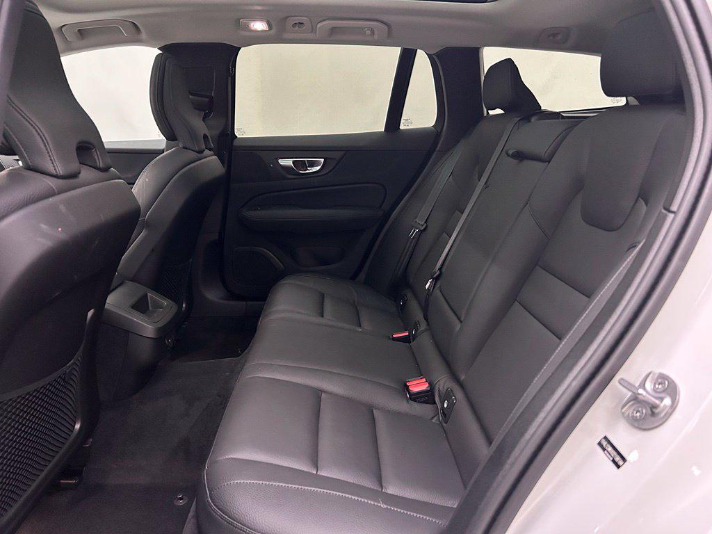2025 Volvo V60 CROSS COUNTRY PLUS, B5 AWD GAS (MILD HYBRID) 缩略图 14