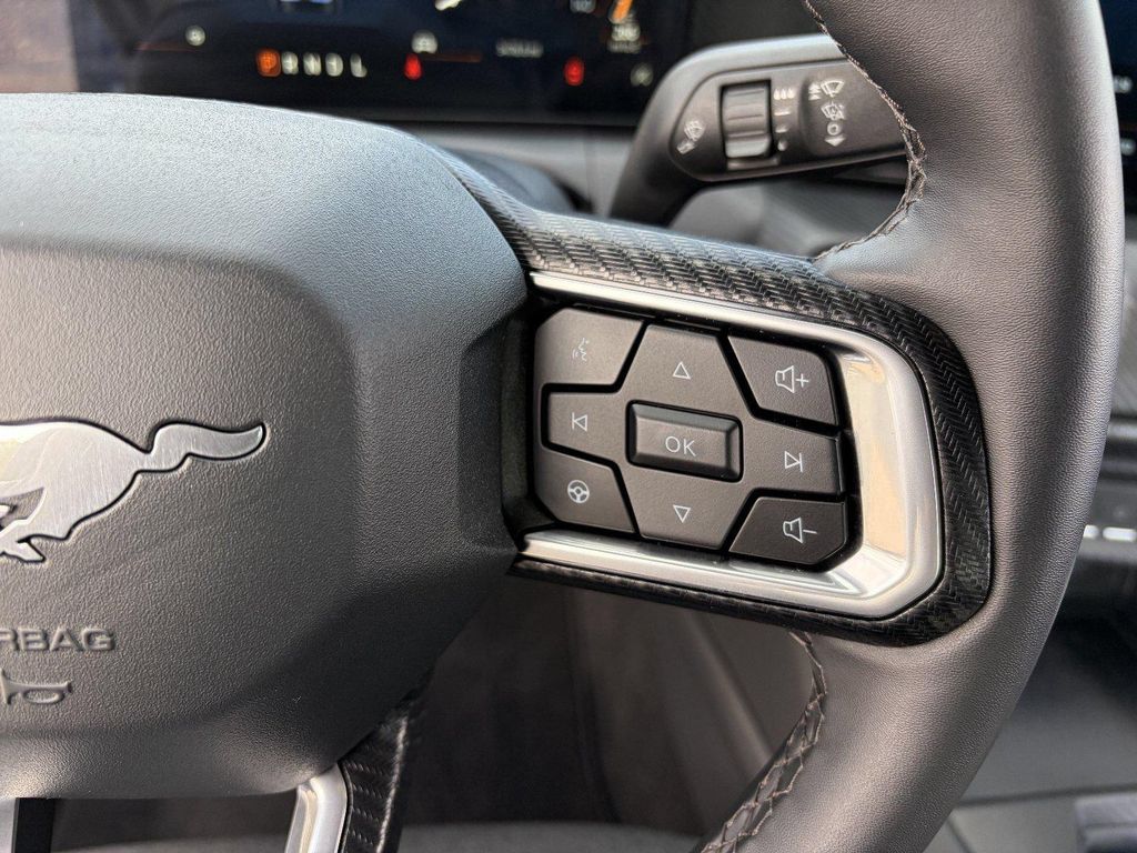 صورة مصغرة 26 لـ 2026 FORD MUSTANG ECOBOOST