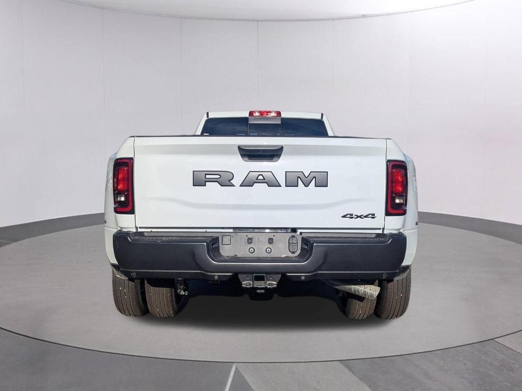 2026 RAM 3500 TRADESMAN — фото 4