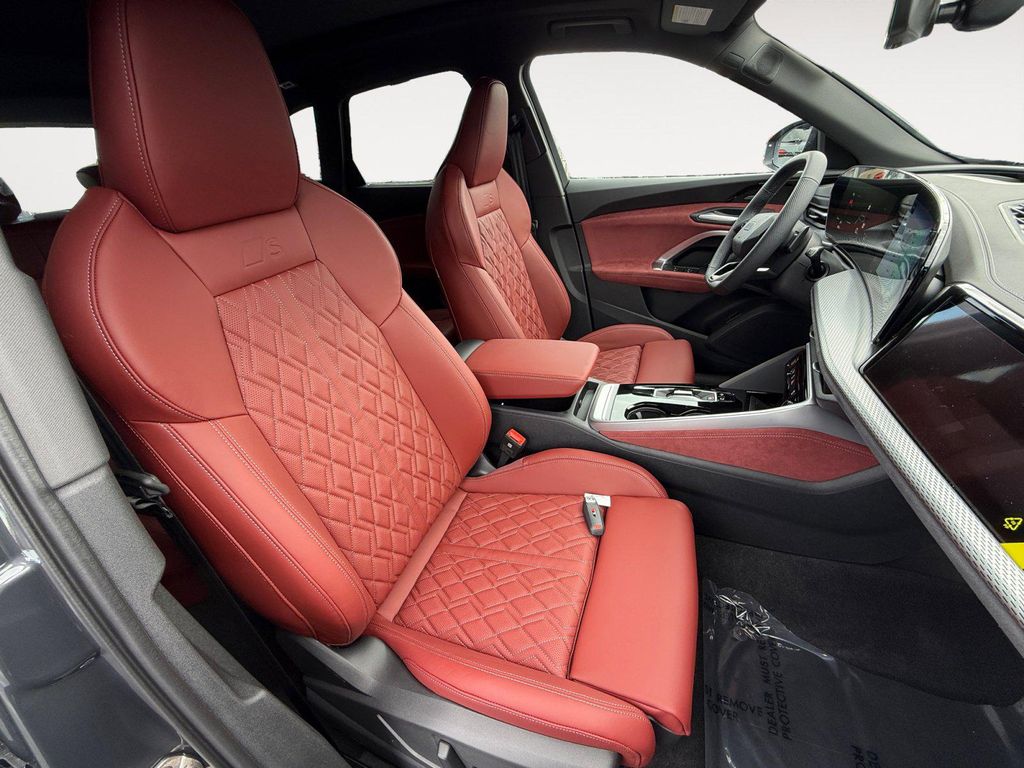 صورة مصغرة 19 لـ 2025 AUDI SQ5 3.0T PRESTIGE