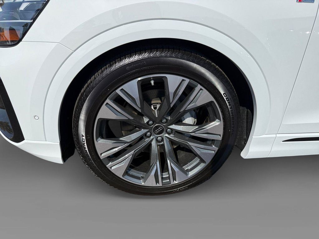2026 AUDI Q8 55 PRESTIGE — фото 9