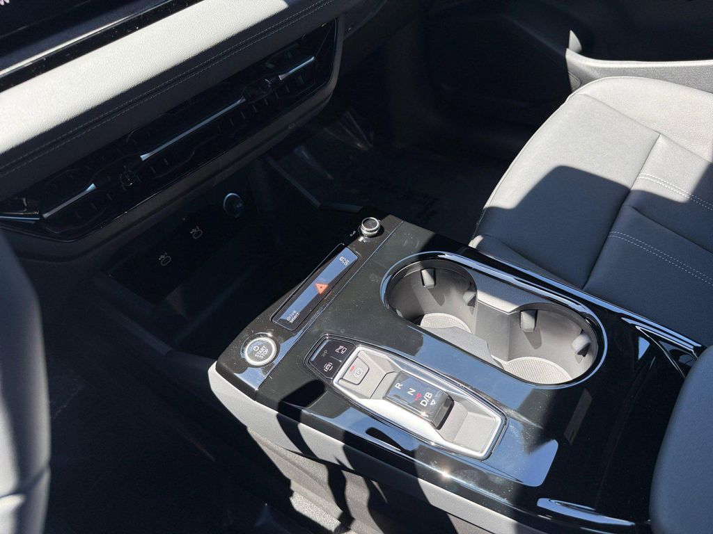 صورة مصغرة 13 لـ 2027 AUDI Q6 E-TRON PREMIUM