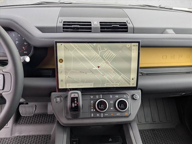 2026 LAND Rover DEFENDER P400 TROPHY EDITION DEEP SANDGLOW — фото 12
