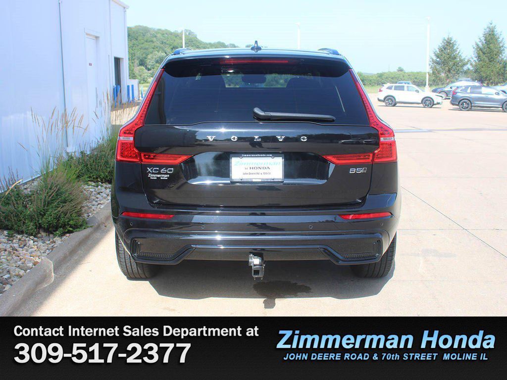 صورة 5 لـ 2025 Volvo XC60 B5 CORE