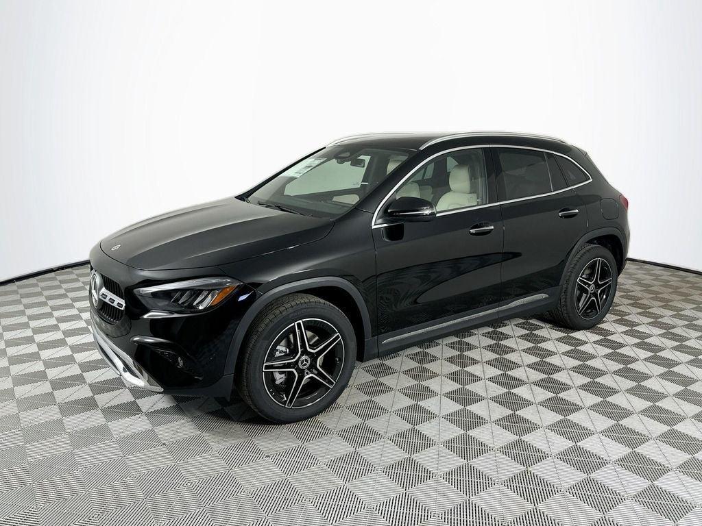 MERCEDES-BENZ GLA - 3