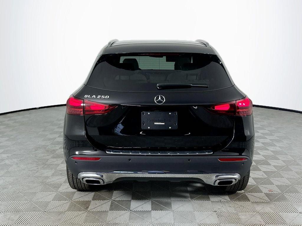 MERCEDES-BENZ GLA - 6