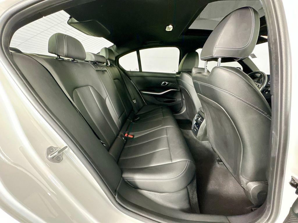 2024 BMW 330E 缩略图 27