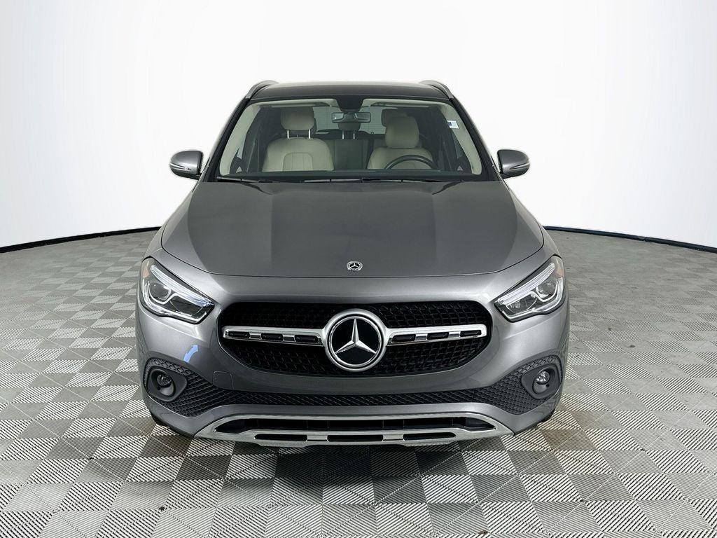 MERCEDES-BENZ GLA - 2