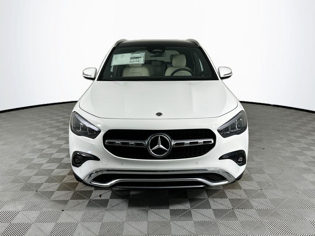 2026 Mercedes-BENZ GLA — миниатюра 2